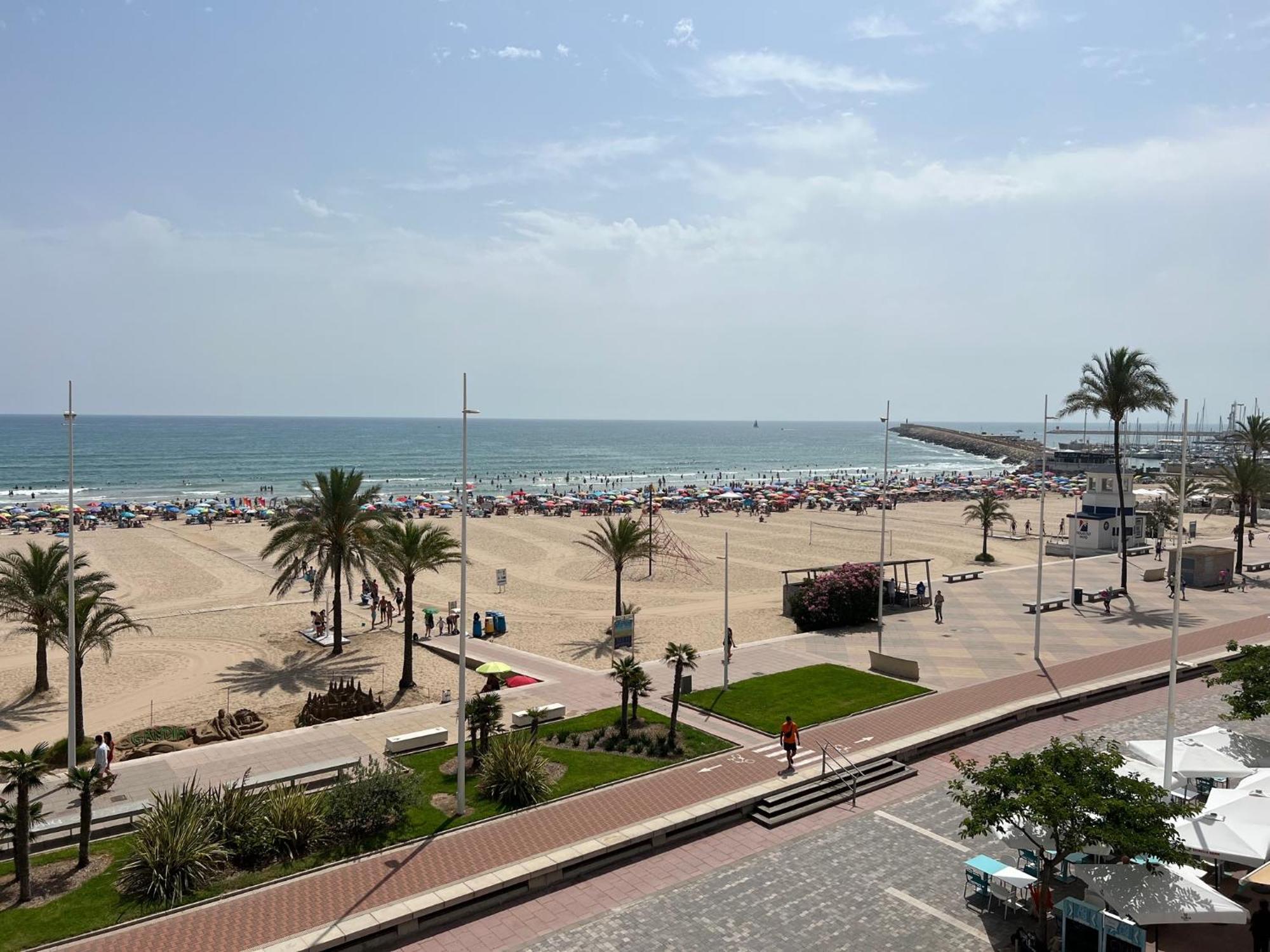 Apartamento 1ª Linea De Playa - Con Piscina Y Parking Playa de Gandia Exterior foto